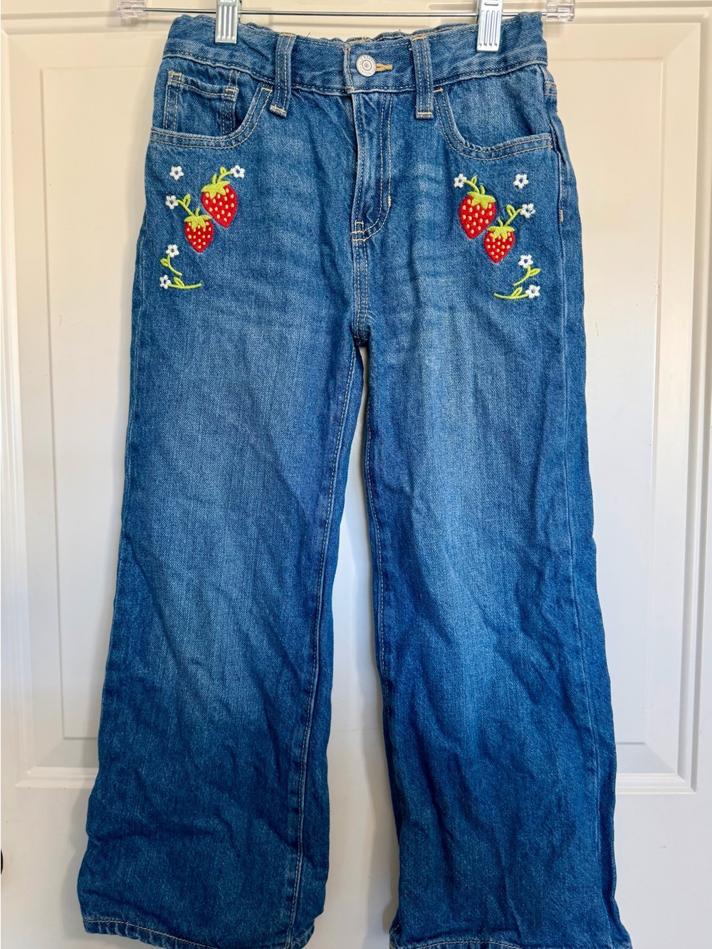 Old Navy Girls Size 8 Strawberry Embroidered Baggy Wide-Leg Jeans